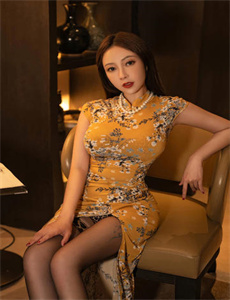 《国产乱老熟妇吃嫩草》
