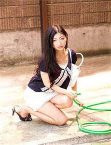 《上司侵犯人妻中文字幕熟女电影》